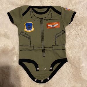 Future pilot baby onesie 6-9mo